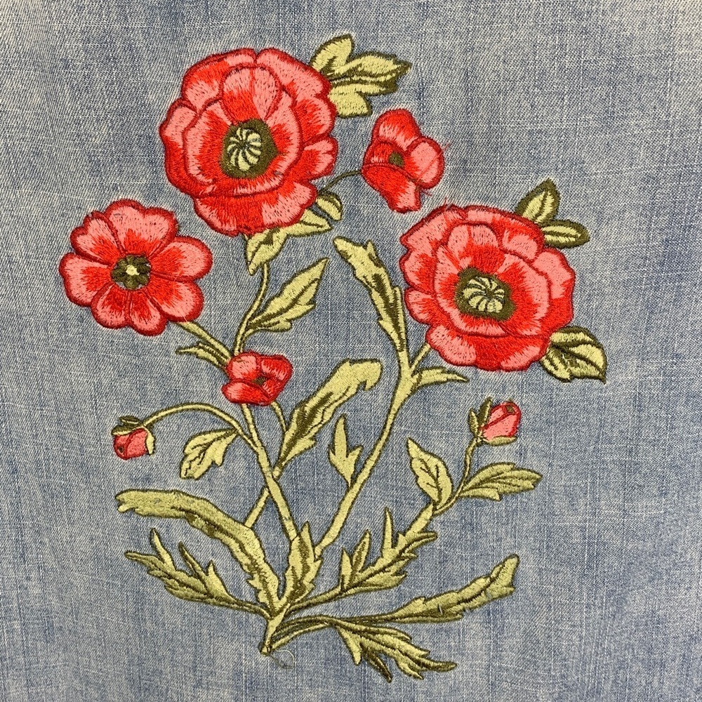 En Creme denim shirt/ dress with embroidered flowers size medium - Picture 3 of 11